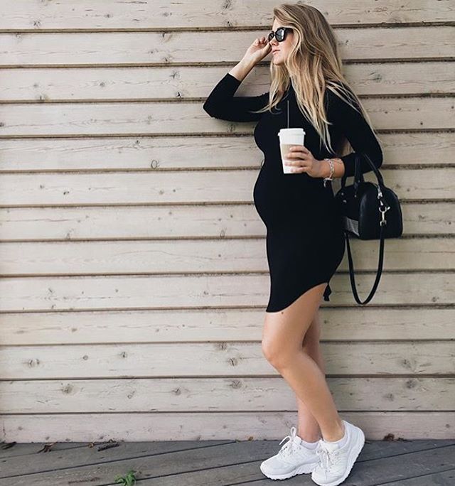 Dress With Sneakers For Women: How To 