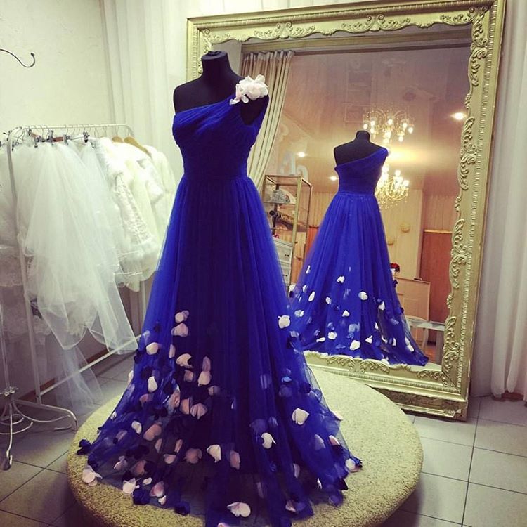 evening gown blue colour