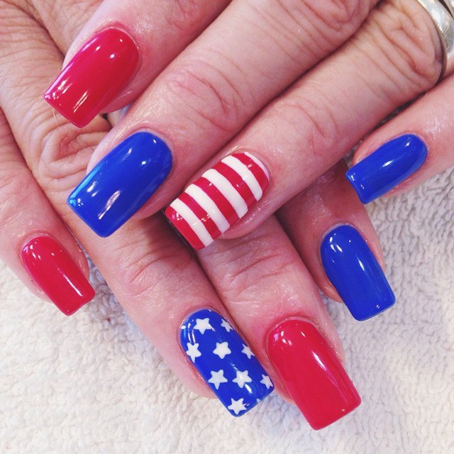 4th of July Nails: Cute Nail Art and Design with American Flag - LadyLife