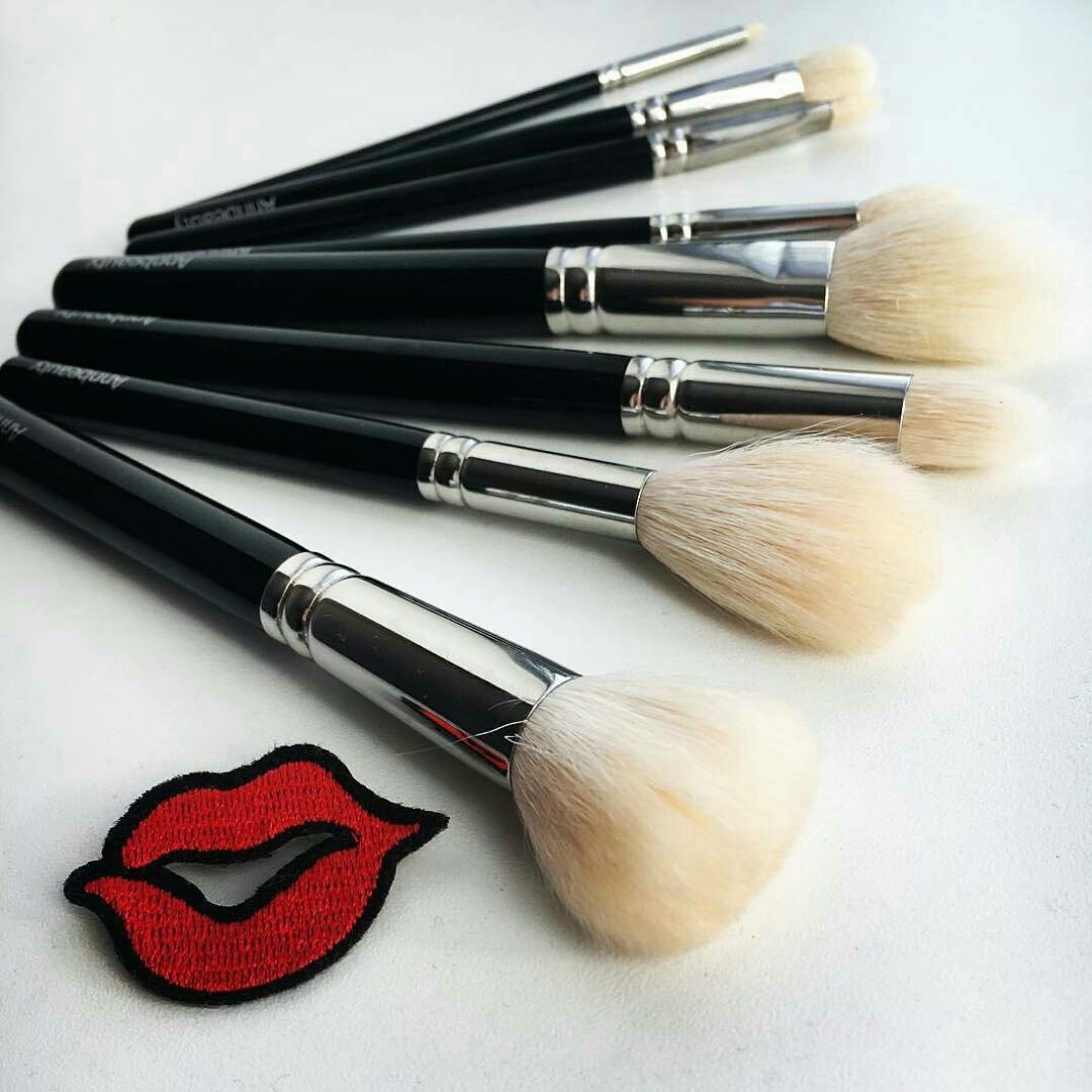 how-to-clean-makeup-brushes-best-way-to-wash-at-home-ladylife