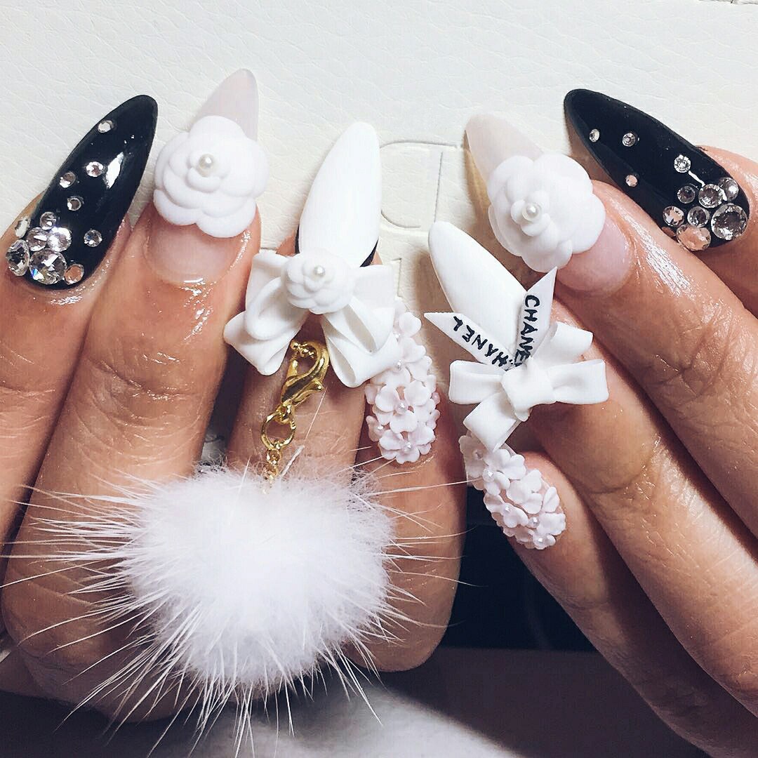 nails with 3d bows