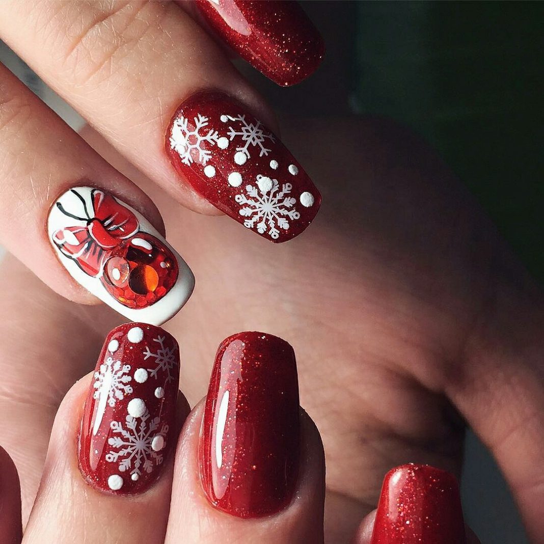 Snowflake Nail Art and Design: Easy Step-by-Step Tutorial - LadyLife