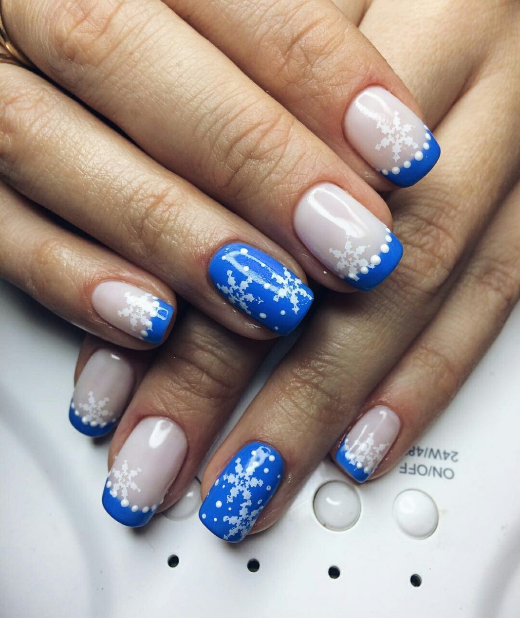 Snowflake Nail Art and Design Easy StepbyStep Tutorial LadyLife