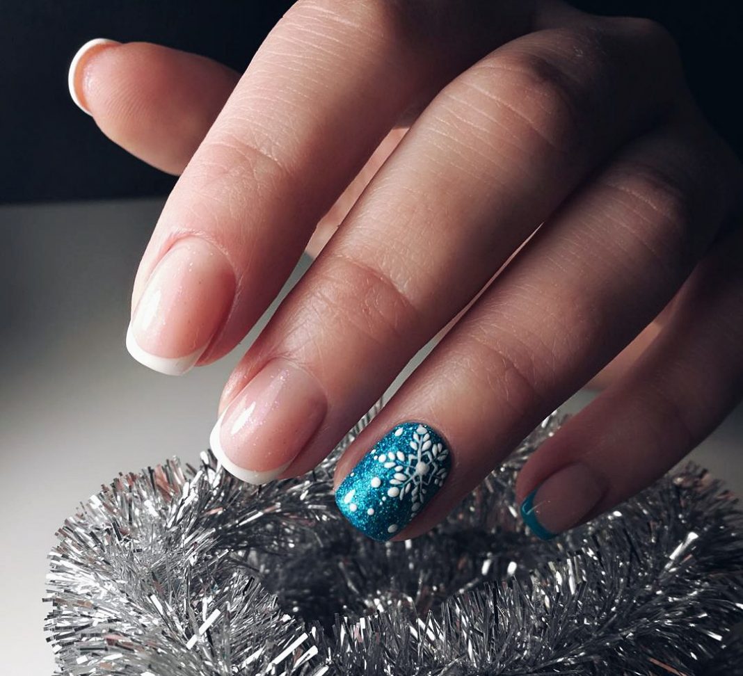 Snowflake Nail Art and Design: Easy Step-by-Step Tutorial - LadyLife