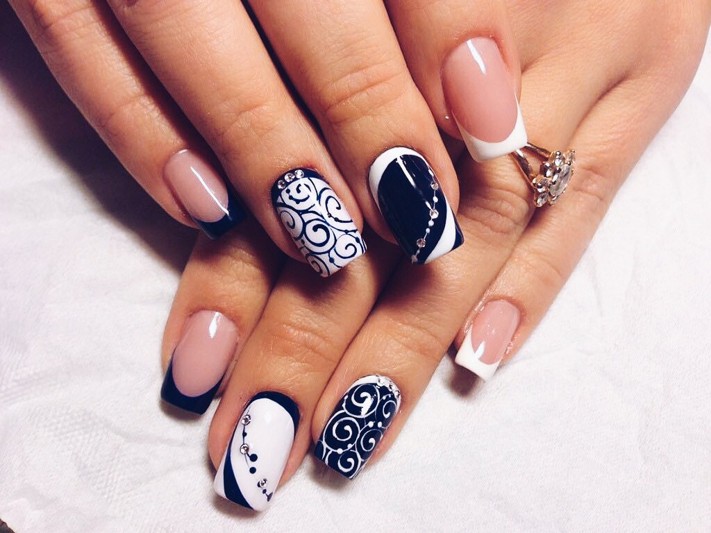 Wintertime Nail Patterns 2022: Cute and Simple Nail Artwork For Wintertime | 4 9