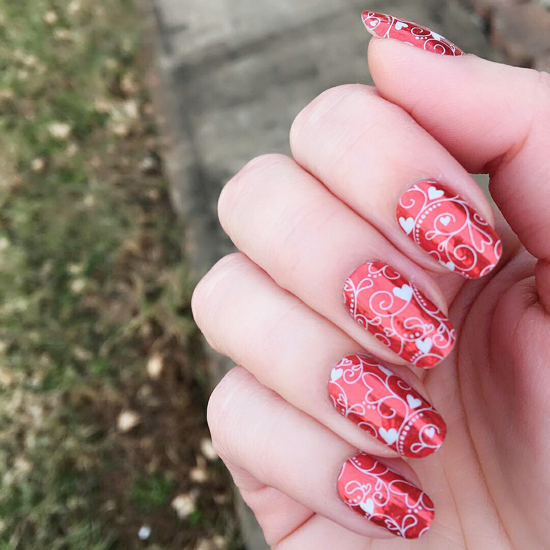 nail design for valentine