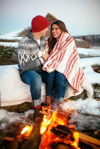 25 Romantic Winter Date Ideas to Try This Year