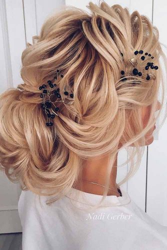 Amazing Updos for Elegant and Stylish Look picture picture 1