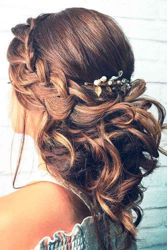 Homecoming Hairstyles 2024: Cute Hairstyles for Homecoming - LadyLife