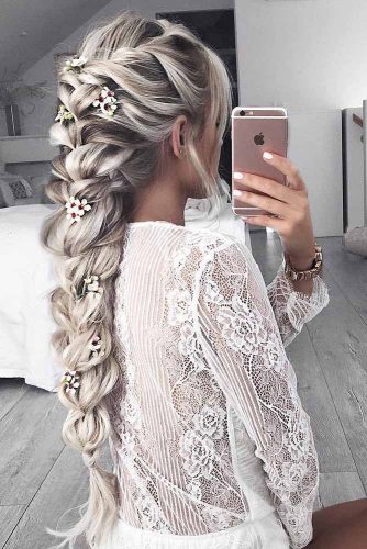 Gorgeous Homecoming Hairstyles for Long Hair picture 2