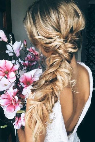 Gorgeous Homecoming Hairstyles for Long Hair picture 1