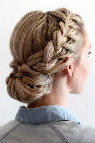 Nice Updos for Delicate Prom Look picture 3