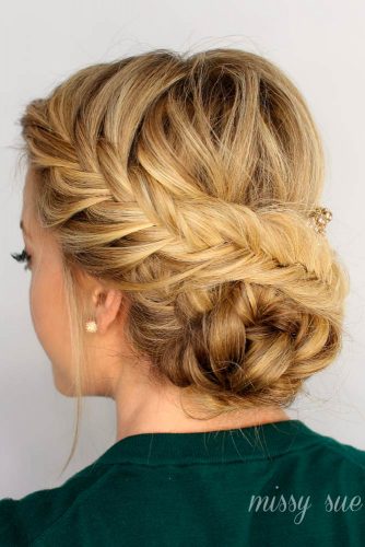 Nice Updos for Delicate Prom Look picture 5