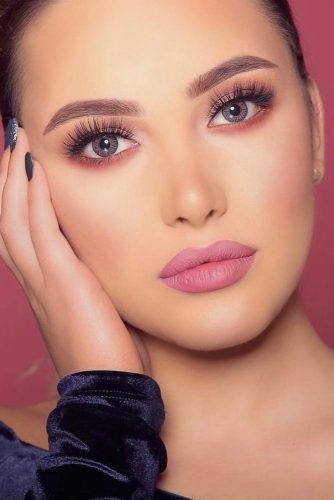 Soft Natural Glam Makeup Look  Natural glam makeup, Natural prom makeup,  Glam makeup look