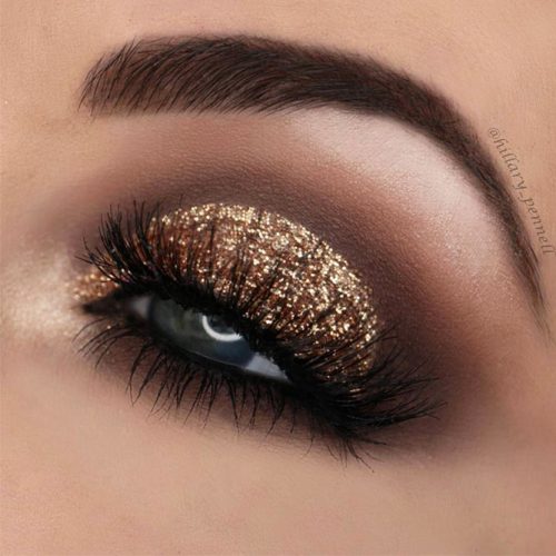 Party Gold Smokey Eyes Makeup