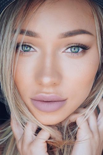 Stunning Natural Look for Girls with Blue Green Eyes