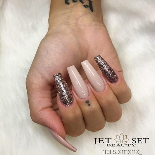 Beautiful Glitter Nude Nails Designs Picture 1