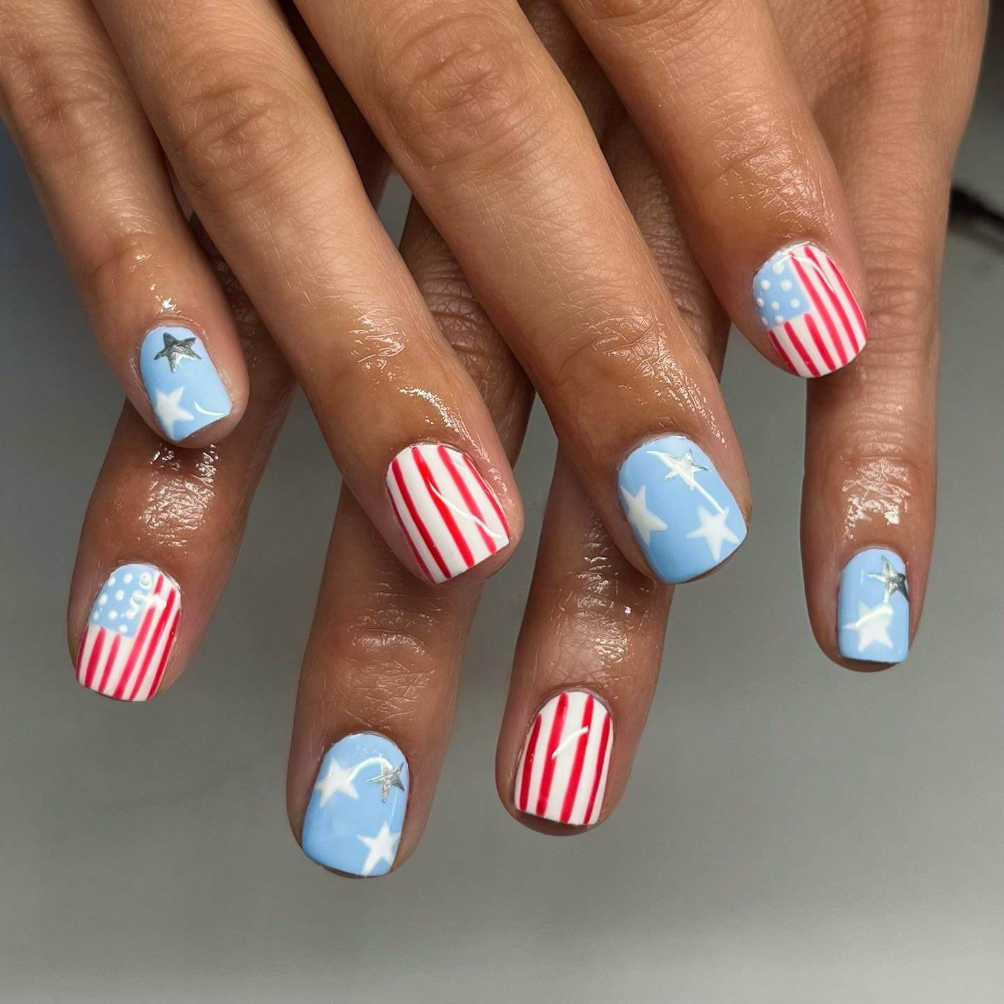 4th of july Nails with Stripes