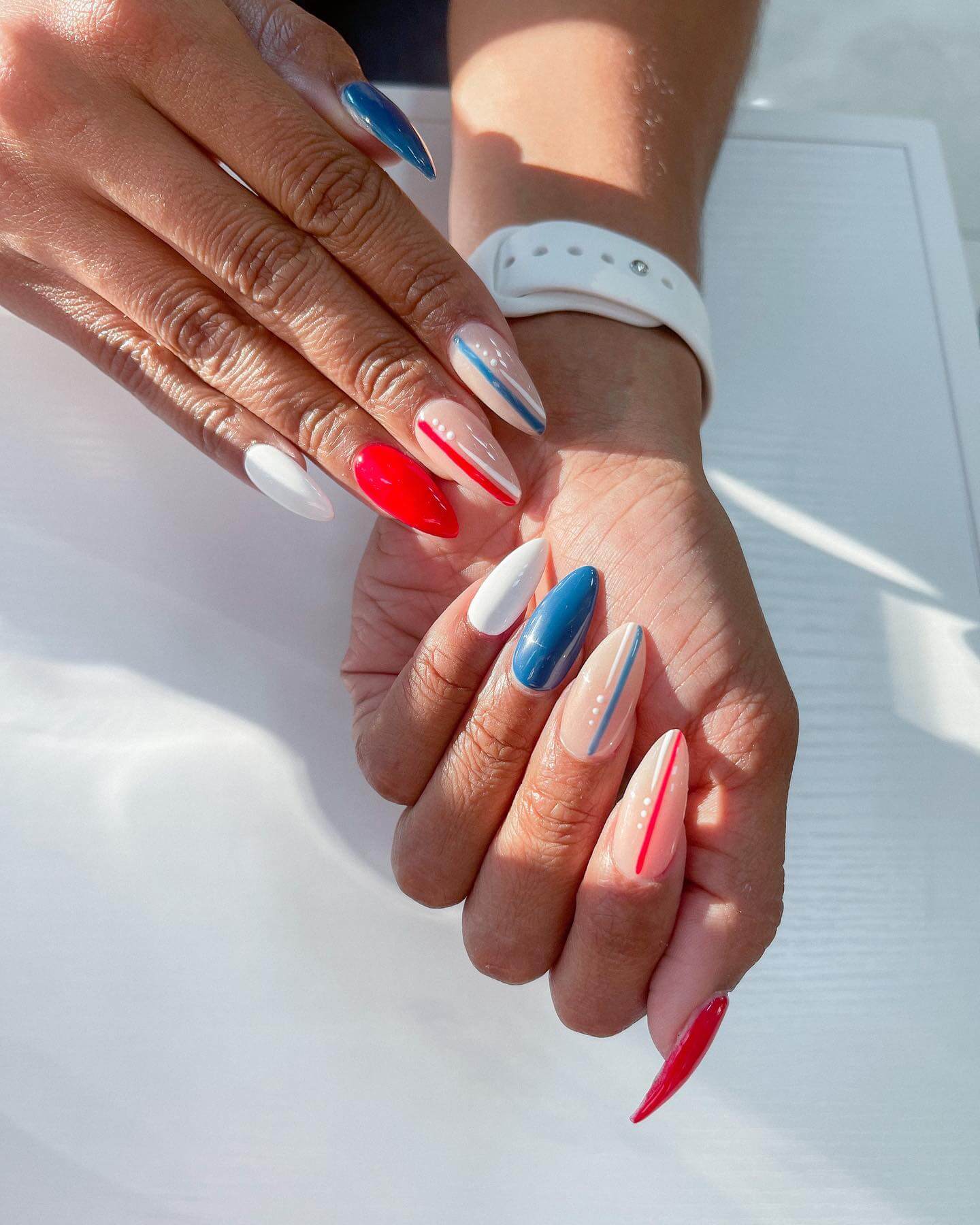 4th of july Nails with Stripes