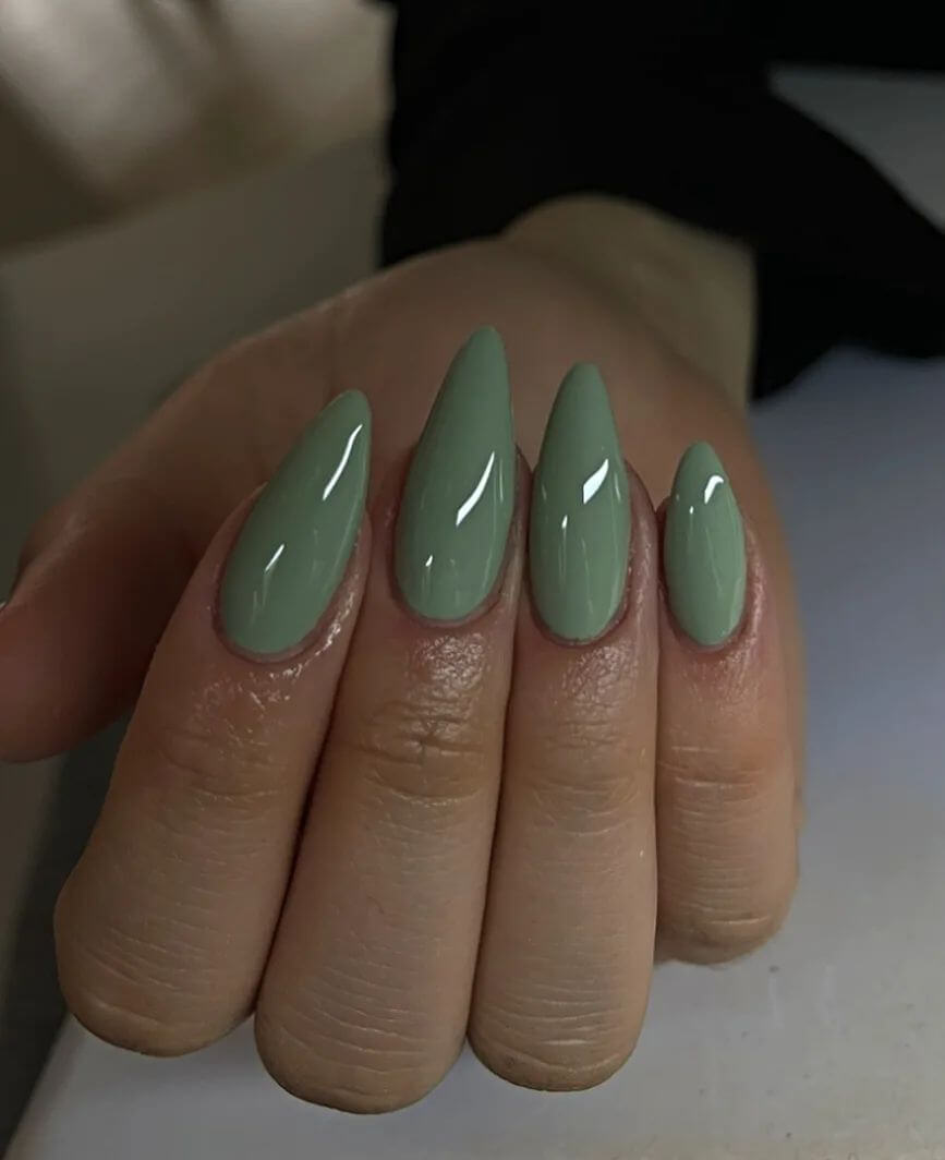 Green Summer Nails