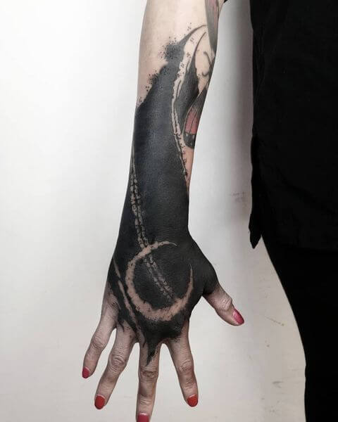 35 Hand Tattoos for Men Ideas and Designs