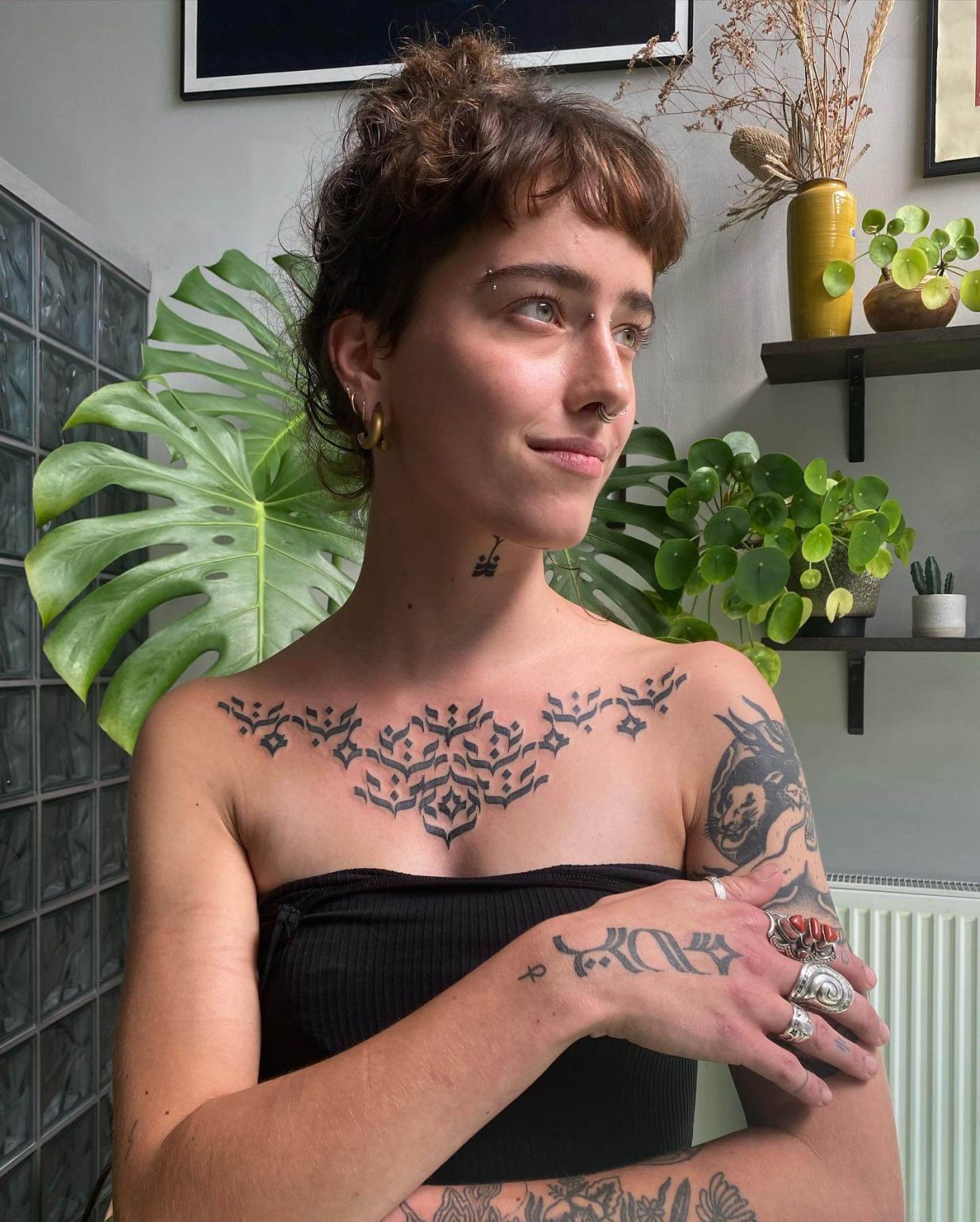 Neck Tattoos for Women 110+ Best Design Ideas for Females LadyLife