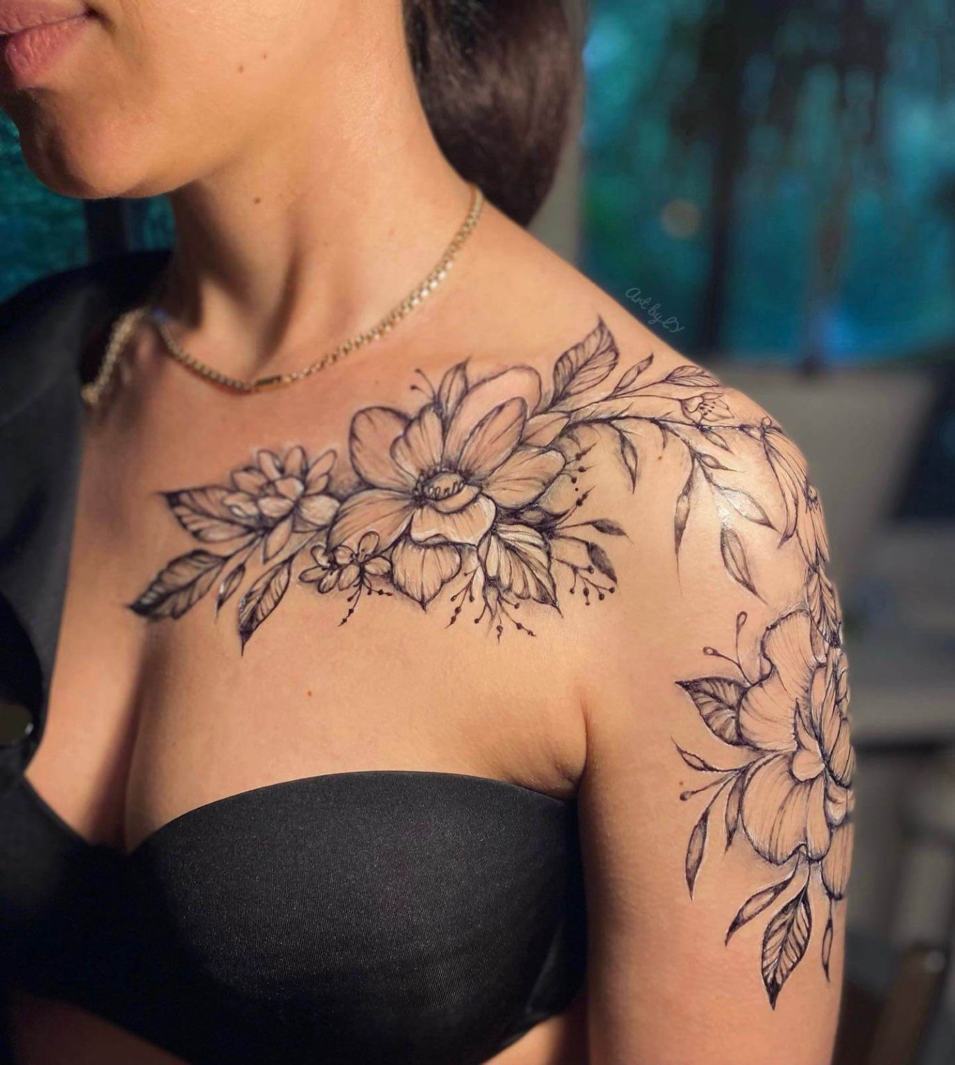 Collarbone Tattoos for Women: Top 110+ Design Ideas - LadyLife